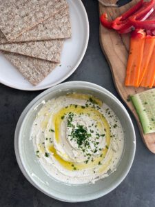 Mehr über den Artikel erfahren Vegane Feta-Creme